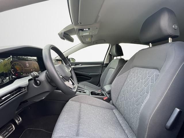 Gebraucht VW Golf VIII Move 150 PS (110 kW) 2023 Grau Kleinwagen