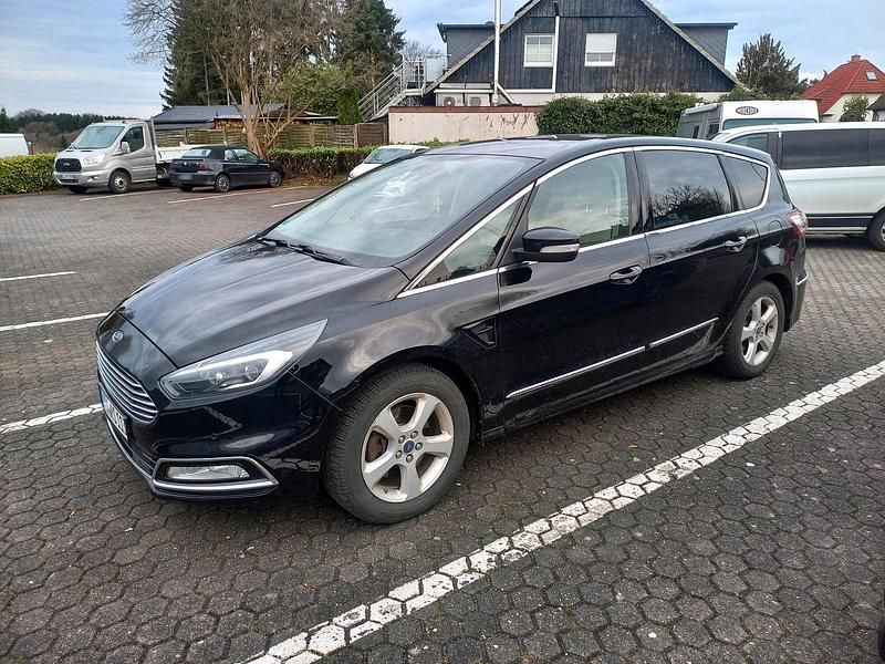 Gebraucht Ford S-MAX Vignale 179 PS (131 kW) 2016 Schwarz Van / Kleinbus