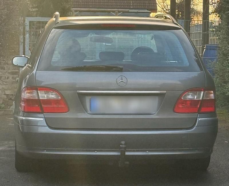 Gebraucht Mercedes E350 Elegance 272 PS (200 kW) 2005 Grau Kombi