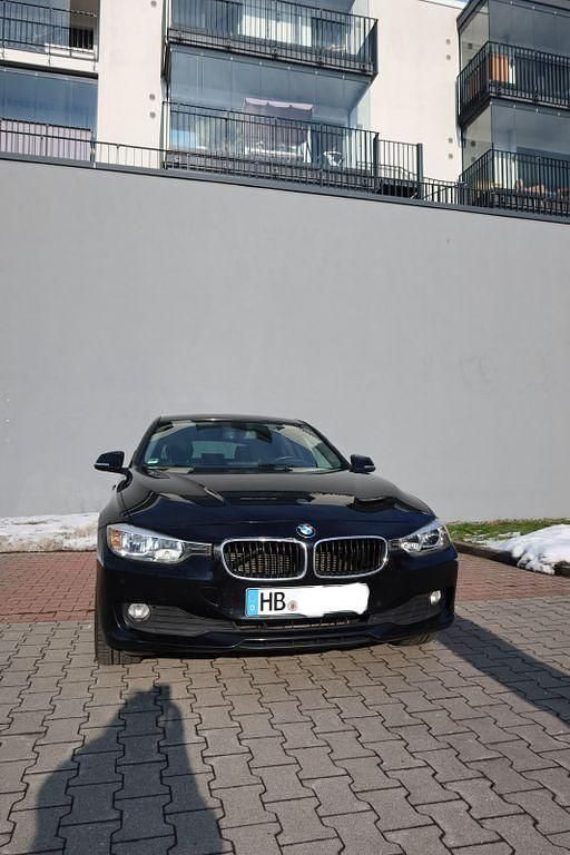 Gebraucht BMW 320 184 PS (135 kW) 2014 Schwarz Kombi