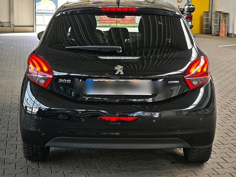 Schwarz Gebraucht 2016 Peugeot 208 Kleinwagen | 7.590 € (Fairer Preis) - Bild 1/4