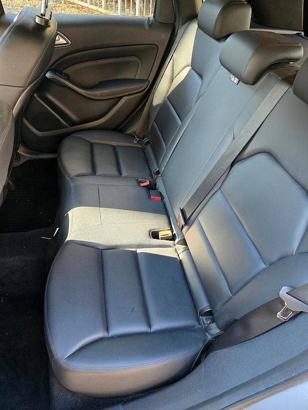 Gebraucht Mercedes B200 155 PS (114 kW) 2012 Grau Van / Kleinbus