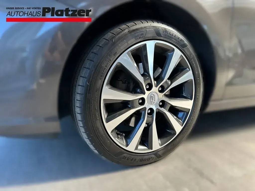 Gebraucht Hyundai i30 Trend 136 PS (100 kW) 2019 Grau Kombi