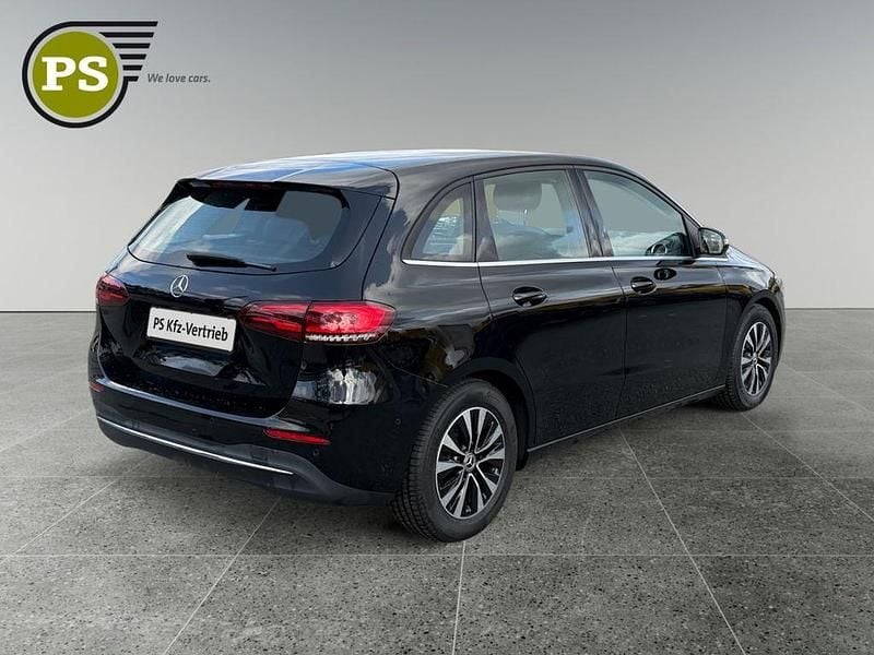 Gebraucht Mercedes B200 150 PS (110 kW) 2022 Schwarz Van / Kleinbus