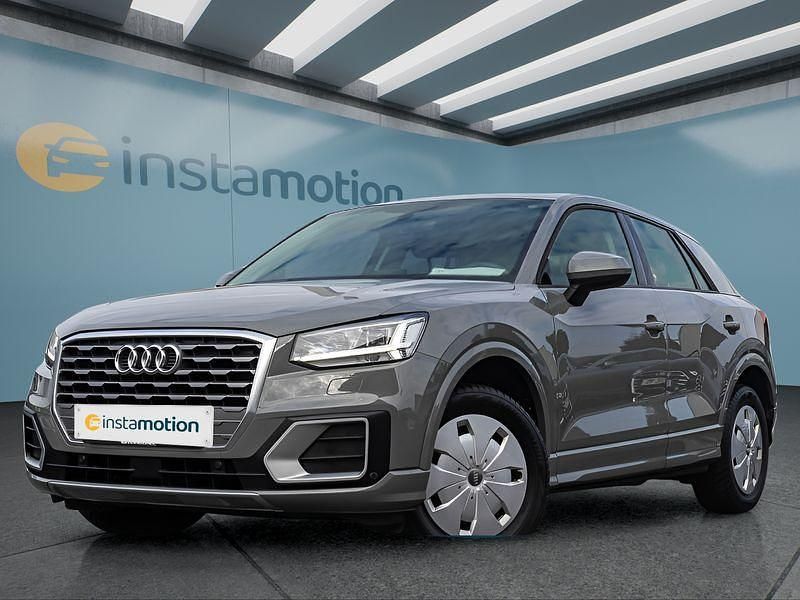 Grau Gebraucht 2020 Audi Q2 Sport SUV | 20.049 € (Etwas zu teuer) - Bild 1/4