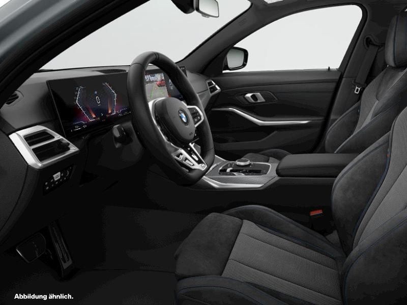 Grau Gebraucht 2025 BMW 318 M Sport Kombi | 37.693 € (Fairer Preis) - Bild 1/1