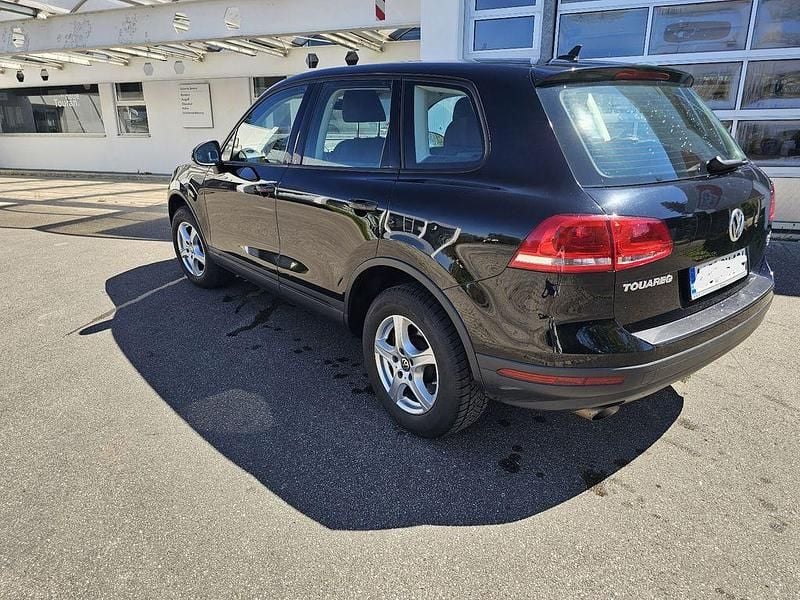 Second-hand VW Touareg 204 CP (150 kW) 2016 Negru SUV