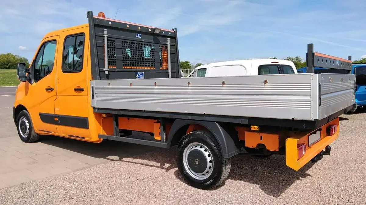 Gebraucht Renault Master 110 PS (80 kW) 2015 Orange Van