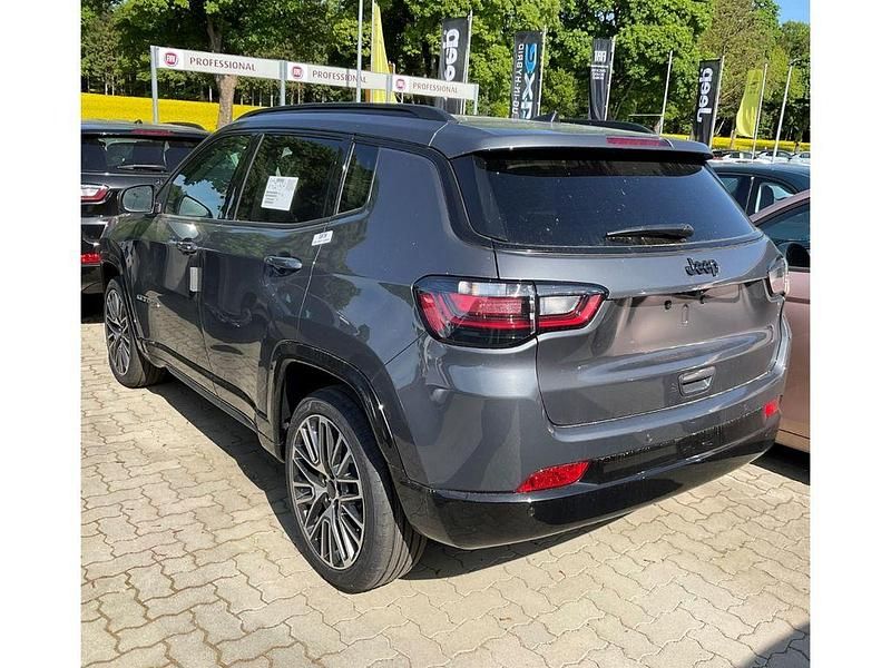 Nouvelle Jeep Compass Summit 131 ch (96 kW) 2025 Gris SUV