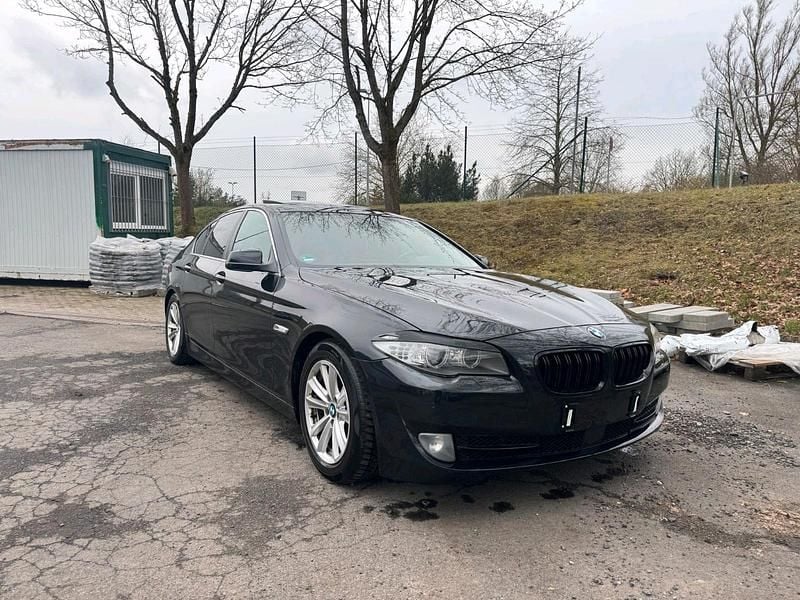 Gebraucht BMW 523 204 PS (150 kW) 2010 Schwarz Limousine
