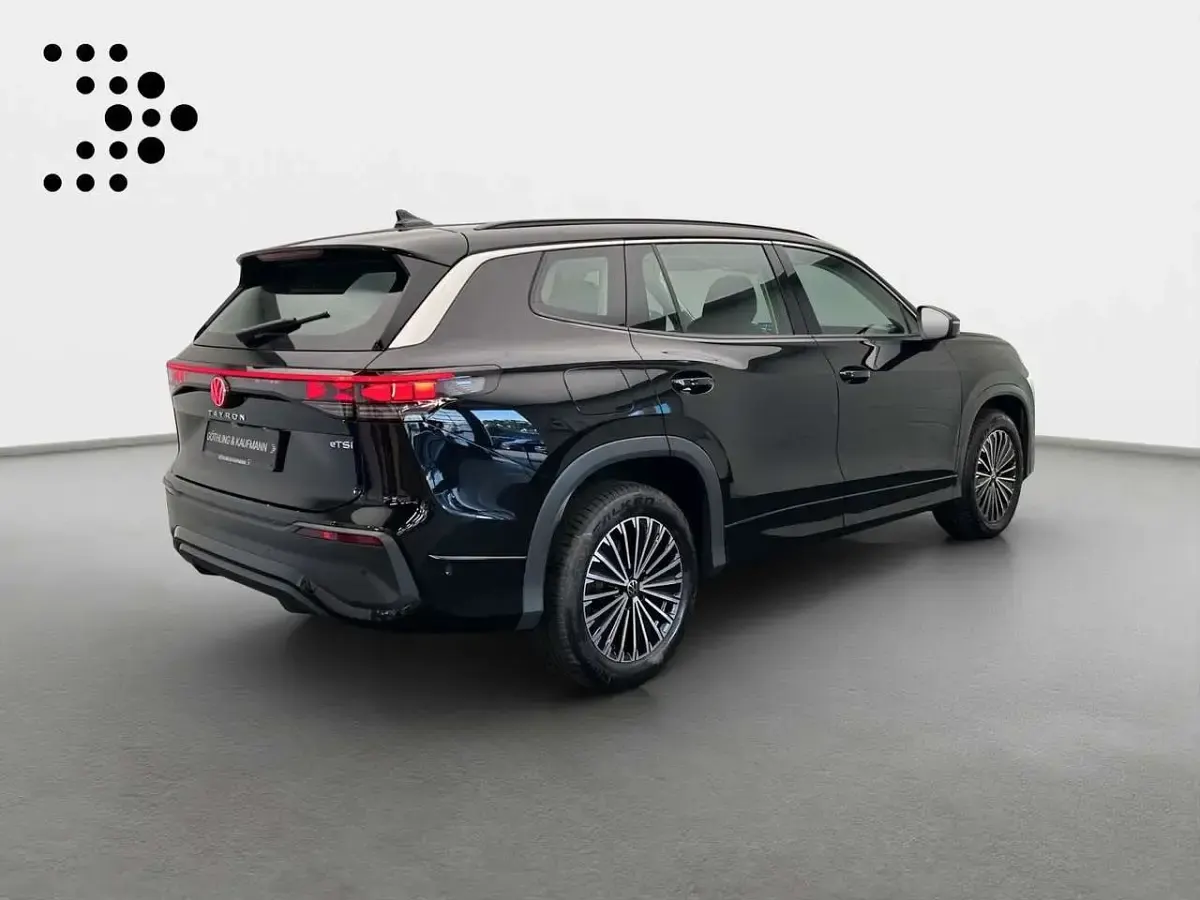 Gebraucht VW Tayron Life 150 PS (110 kW) 2025 Grenadillschwarz metallic SUV