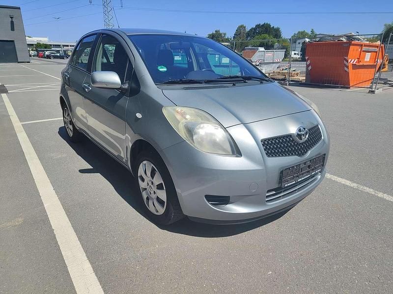 Gebraucht Toyota Yaris Sol 69 PS (50 kW) 2007 Medium silver metallic Kleinwagen