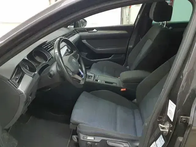 Gebraucht VW Passat GTE 156 PS (114 kW) 2022 Grau Kombi