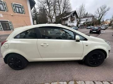 Gebraucht Opel Corsa Edition 101 PS (74 kW) 2013 Beige Kleinwagen