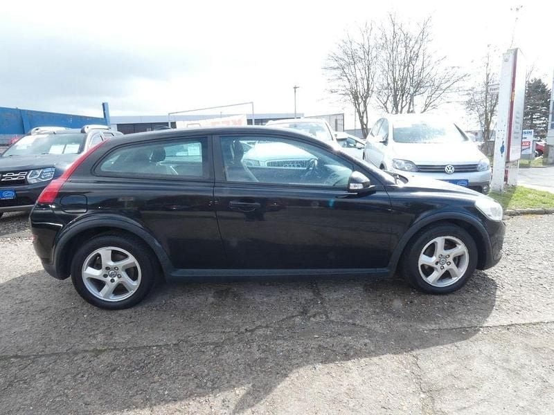 Gebraucht Volvo C30 Kinetic 101 PS (74 kW) 2010 Schwarz Kleinwagen