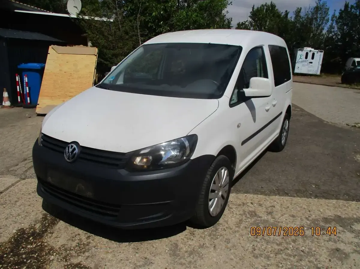 Gebraucht VW Caddy Trendline 140 PS (102 kW) 2014 Candyweiß Van / Kleinbus