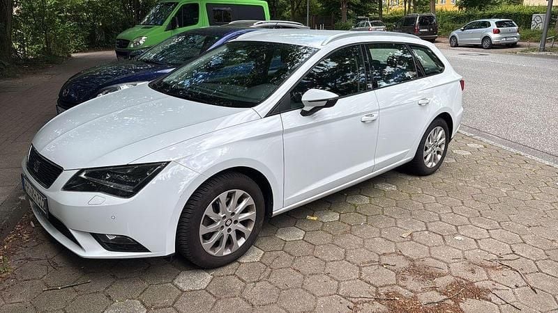 Weiß Gebraucht 2016 Seat Leon ST FR Kombi | 9.500 € (Guter Preis) - Bild 1/4