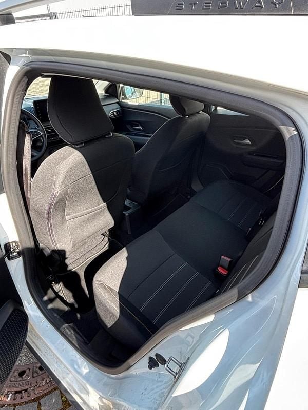 Gebraucht Dacia Sandero Expression 90 PS (66 kW) 2025 Weiß SUV