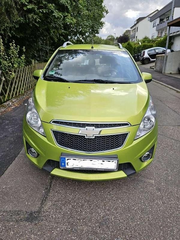 Grün Gebraucht 2011 Chevrolet Spark LT Kleinwagen | 2.000 € (Guter Preis) - Bild 1/4