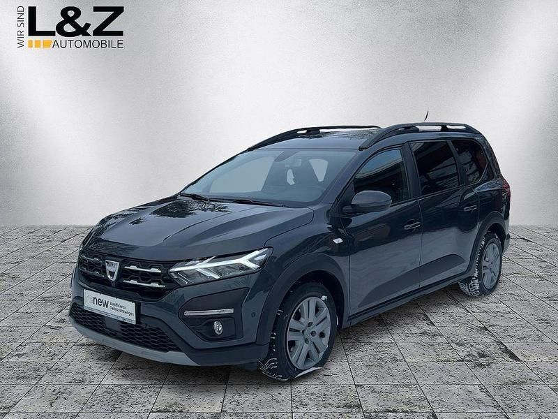Grau Gebraucht 2022 Dacia Jogger Comfort Van / Kleinbus | 17.980 € (Fairer Preis) - Bild 1/4