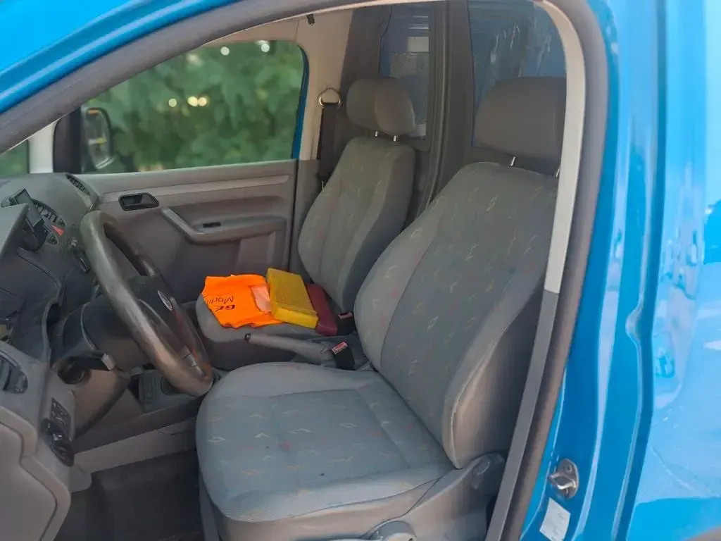 Gebraucht VW Caddy 109 PS (80 kW) 2010 Blau Van / Kleinbus