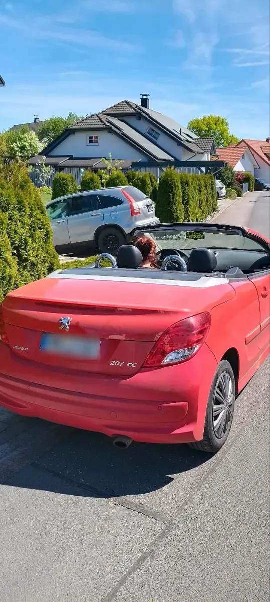 Gebraucht Peugeot 207 CC 109 PS (80 kW) 2010 Rot Cabrio