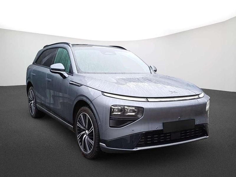Neu XPENG G9 258 kW (351 PS) 2026 Graphite gray SUV