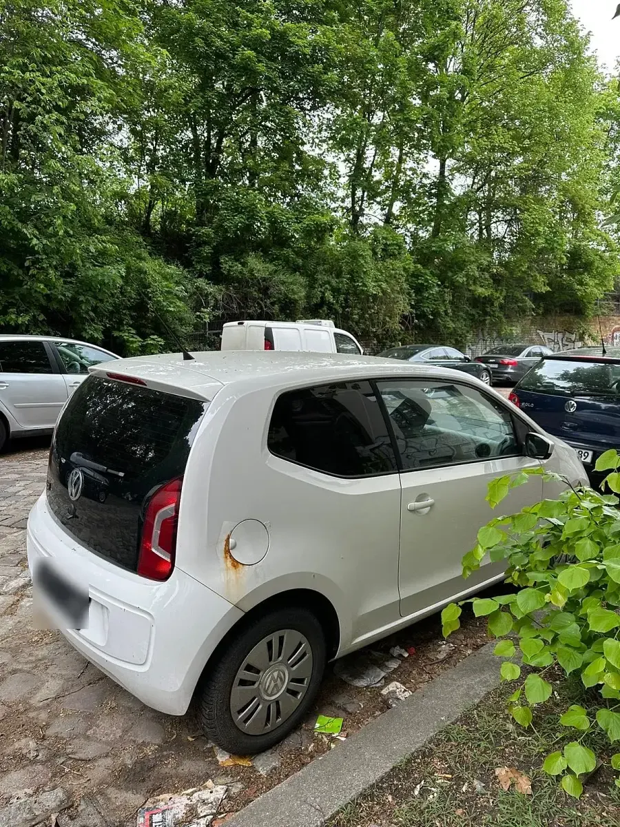 Używany VW up! 55 KM (40 kW) 2012 Biały Hatchback