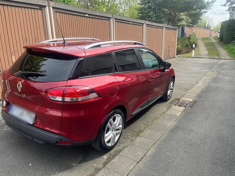 Rot Gebraucht 2019 Renault Clio GrandTour Kombi | 8.900 € - Bild 1/4