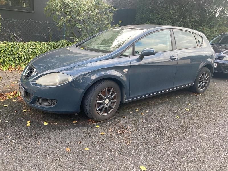 Andere farben Gebraucht 2009 Seat Leon Kleinwagen | 1.350 € (Superpreis) - Bild 1/4