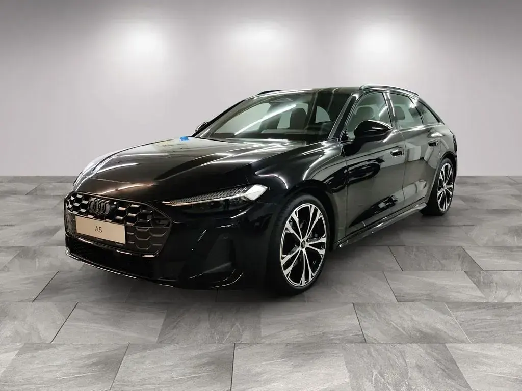 Gebraucht Audi A5 Ambiente 204 PS (150 kW) 2024 Mythosschwarz metallic Coupé