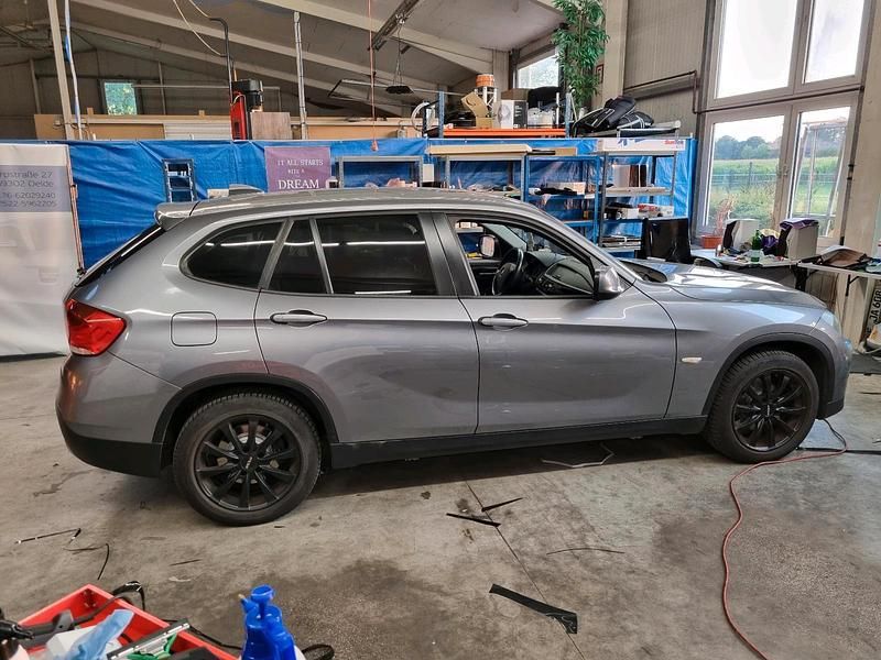 Gebraucht BMW X1 177 PS (130 kW) 2010 Grau SUV