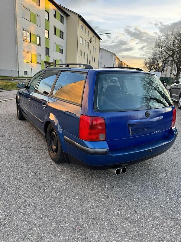 Gebraucht VW Passat 125 PS (91 kW) 1999 Blau Kombi