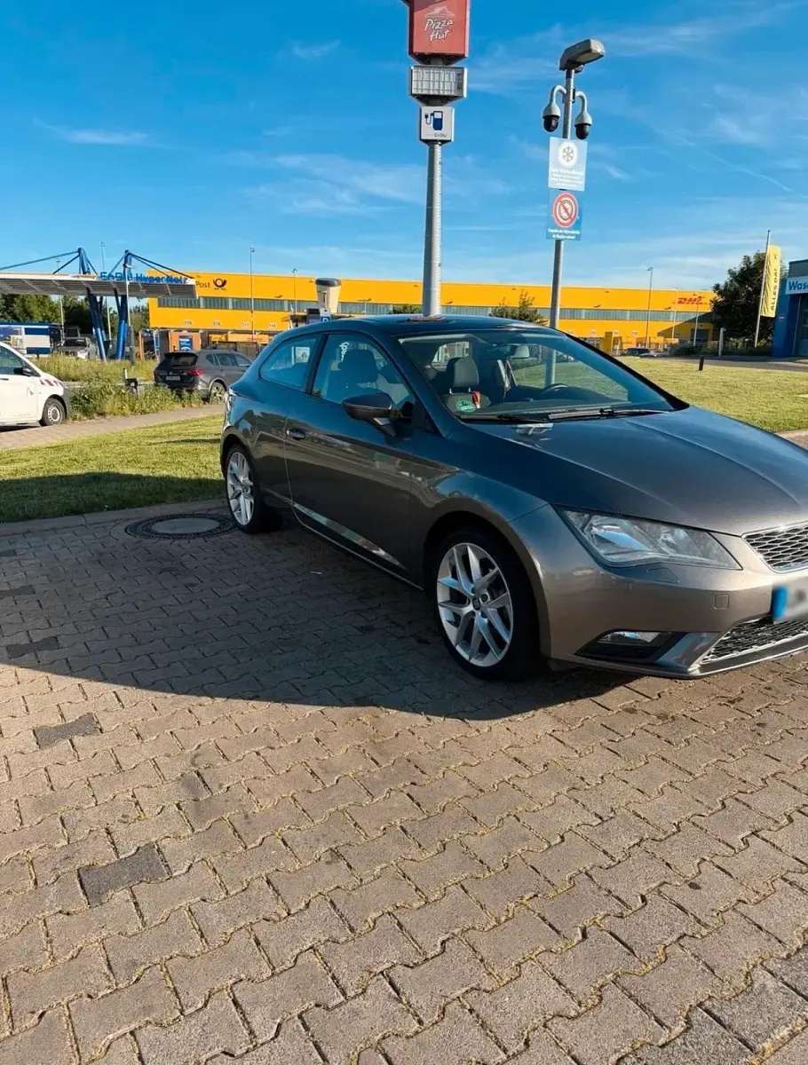 Gebraucht Seat Leon 105 PS (77 kW) 2014 Grau Limousine