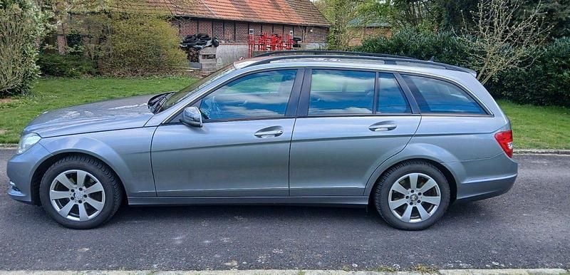 Gebraucht Mercedes C220 170 PS (125 kW) 2012 Grau Kombi