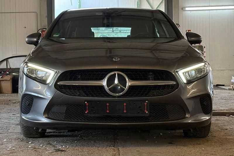 Gebraucht Mercedes A200 150 PS (110 kW) 2022 Grau Limousine
