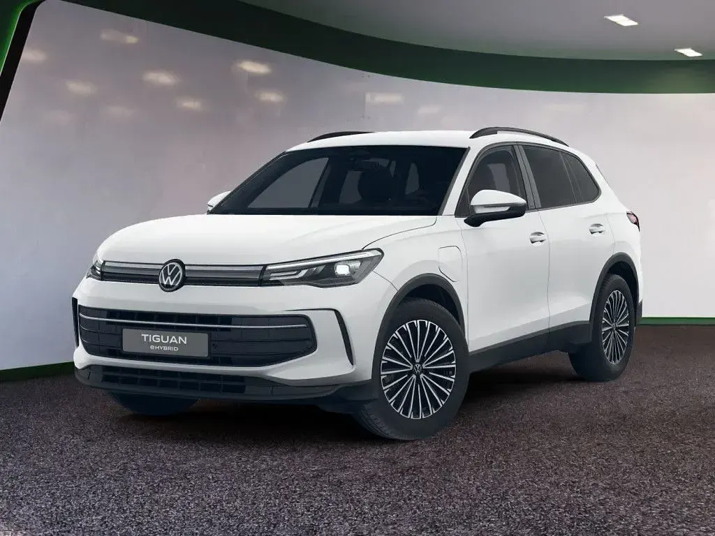 Neu VW Tiguan Life 150 PS (110 kW) 2026 Pure white SUV