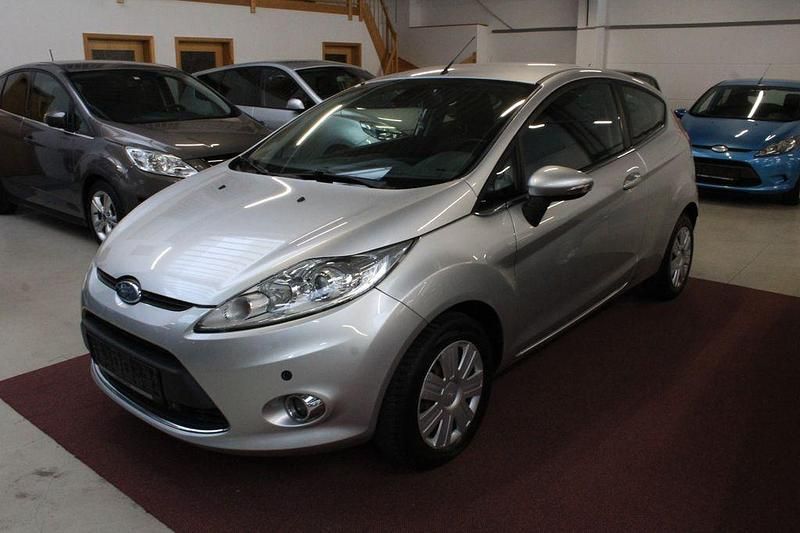 Silber Gebraucht 2009 Ford Fiesta Titanium Kleinwagen | 1.150 € (Superpreis) - Bild 1/4