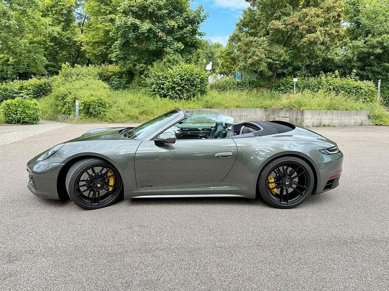 Grün Gebraucht 2023 Porsche 911 Carrera GTS Cabrio | 154.900 € (Guter Preis) - Bild 1/4