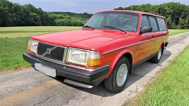 Rot Gebraucht 1992 Volvo 240 Kombi | 6.700 € - Bild 1/4