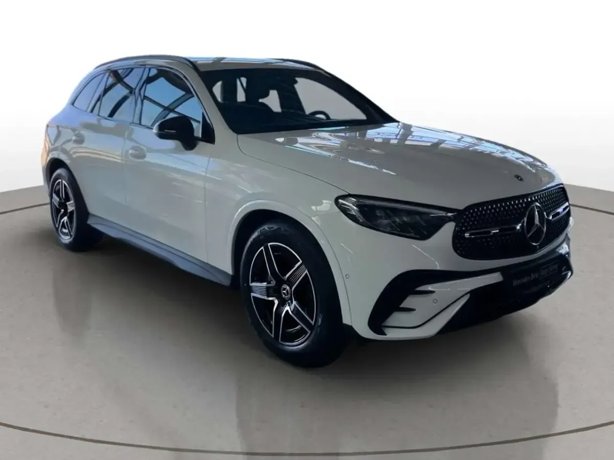 Gebraucht Mercedes GLC220 AMG line 197 PS (144 kW) 2025 Weiß SUV