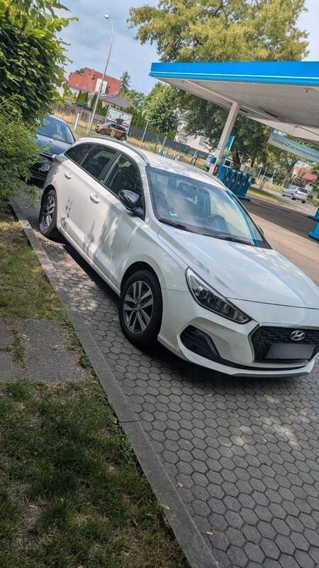 Weiß Gebraucht 2019 Hyundai i30 YES! Kombi | 14.500 € (Fairer Preis) - Bild 1/4