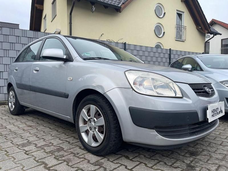 Gebraucht Kia Rio EX 97 PS (71 kW) 2007 Silber Limousine