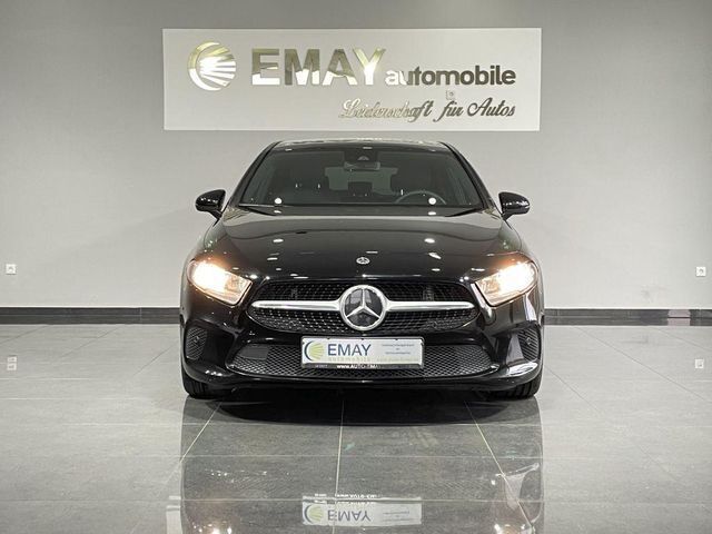 Gebraucht Mercedes A180 116 PS (85 kW) 2019 Schwarz (nachtschwarz  unilack) Limousine