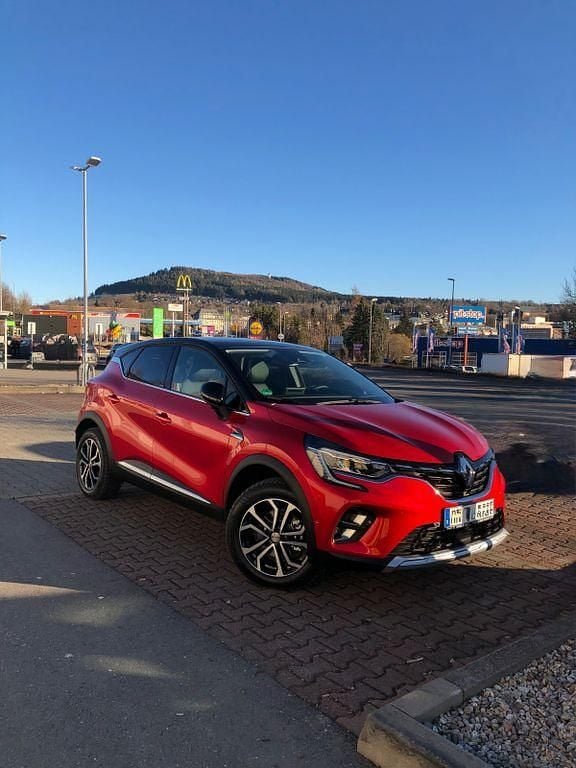 Rot Gebraucht 2021 Renault Captur Techno SUV | 17.900 € (Fairer Preis) - Bild 1/4