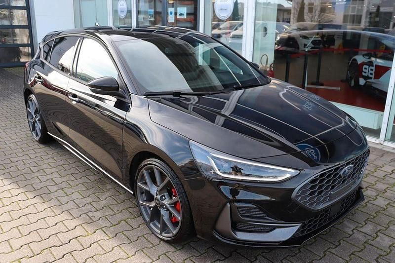 Neu Ford Focus ST 280 PS (205 kW) 2026 Agateblack metallic Limousine