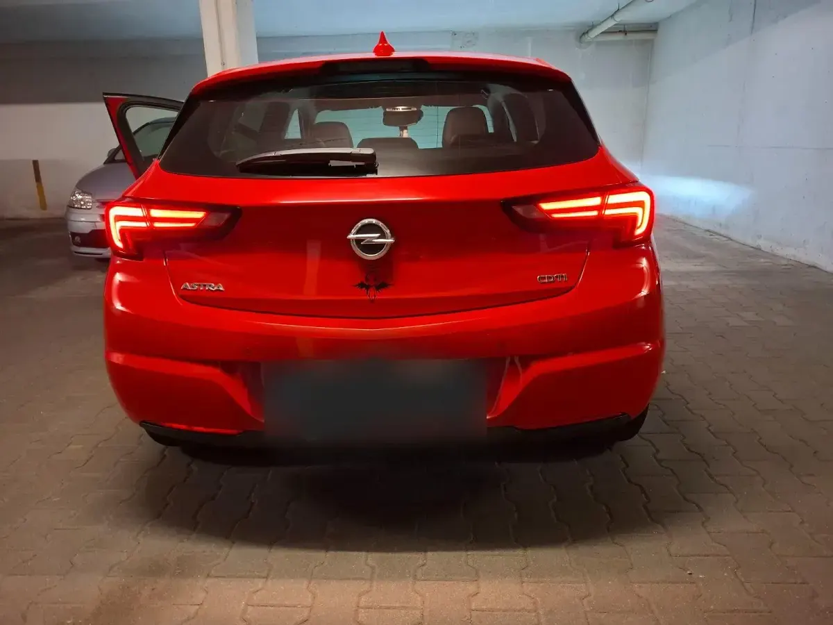Gebraucht Opel Astra 131 PS (96 kW) 2017 Rot Limousine