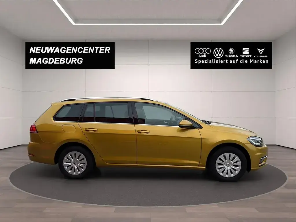 Brugt VW Golf VII 150 HK (110 kW) 2018 Gul Stationcar