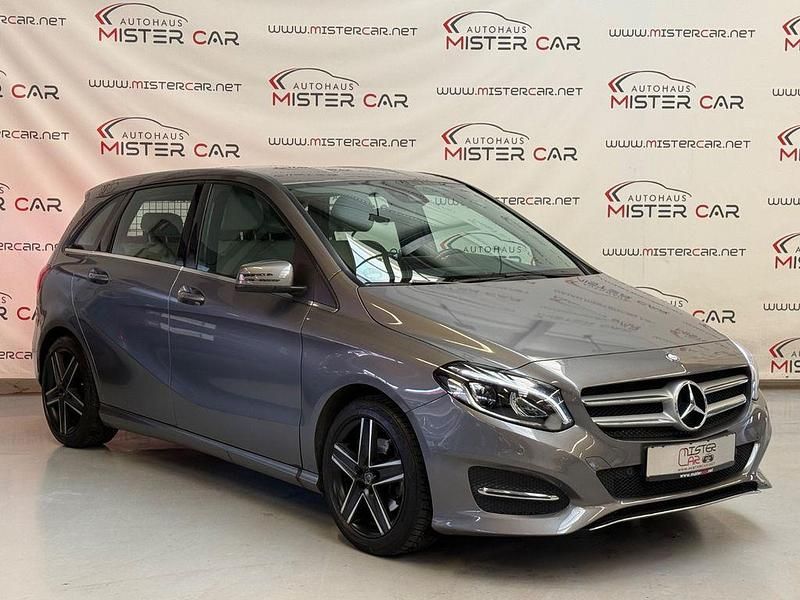 Gebraucht Mercedes B200 156 PS (114 kW) 2015 Grau Van / Kleinbus