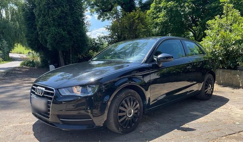 Schwarz Gebraucht 2015 Audi A3 Kleinwagen | 8.500 € (Guter Preis) - Bild 1/4